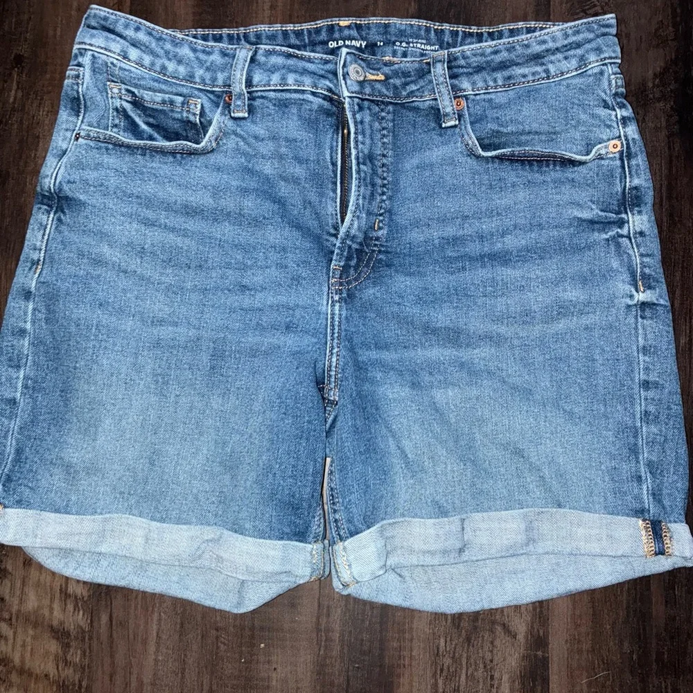 Old Navy Women's Classic Blue Jean Shorts - Picture 1 of 3
